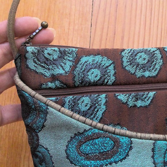 Maruca Bags Maruca Cross Body Purse 2 Outer Pockets Zip Closure